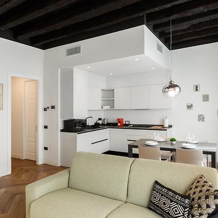 Triestinn - Suite Borsa Экстерьер фото